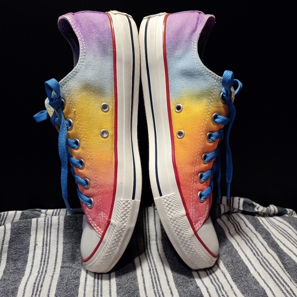 Tie dye Converse shoes mens size 8 womens size 10, 1 FREE pair of Dead socks - Picture 8 of 13